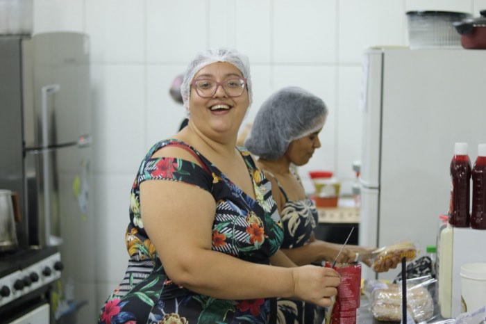 Voluntárias na cozinha da igreja